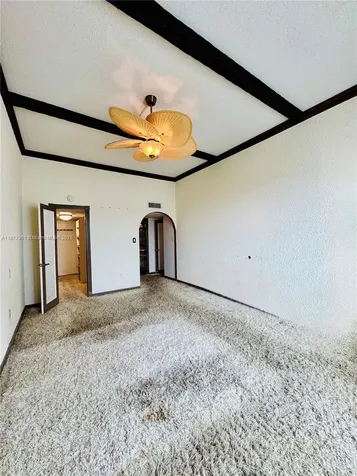 18071 Biscayne Boulevard Aventura FL 33160