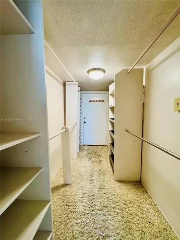 18071 Biscayne Boulevard Aventura FL 33160