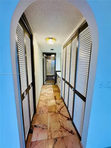 18071 Biscayne Boulevard Aventura FL 33160