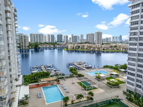 18071 Biscayne Boulevard Aventura FL 33160
