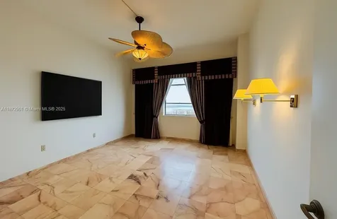 18071 Biscayne Boulevard Aventura FL 33160