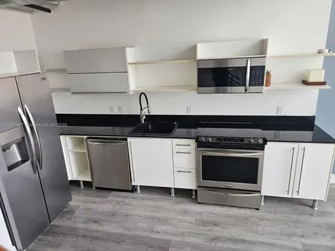 690 SW 1st Court Miami FL 33130