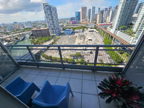 690 SW 1st Court Miami FL 33130