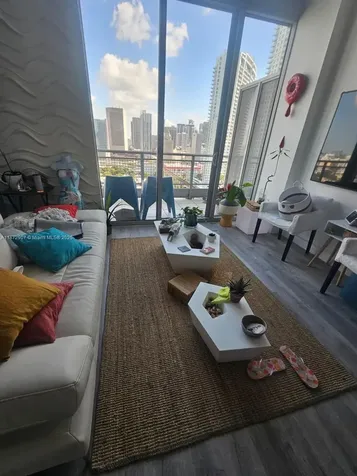 690 SW 1st Court Miami FL 33130