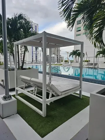 690 SW 1st Court Miami FL 33130