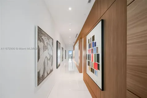 300 Biscayne Blvd Way Miami FL 33131