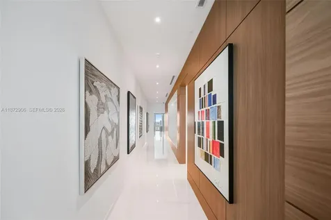 300 Biscayne Blvd Way Miami FL 33131