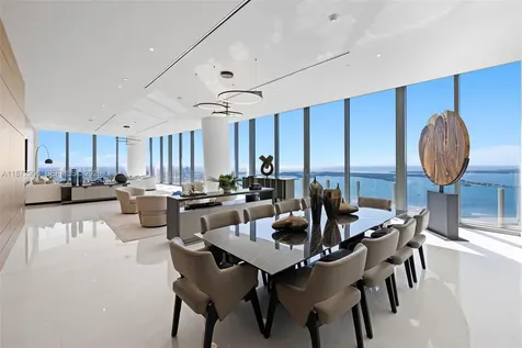 300 Biscayne Blvd Way Miami FL 33131