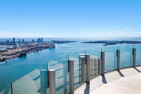 300 Biscayne Blvd Way Miami FL 33131