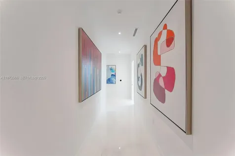 300 Biscayne Blvd Way Miami FL 33131