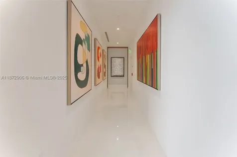 300 Biscayne Blvd Way Miami FL 33131