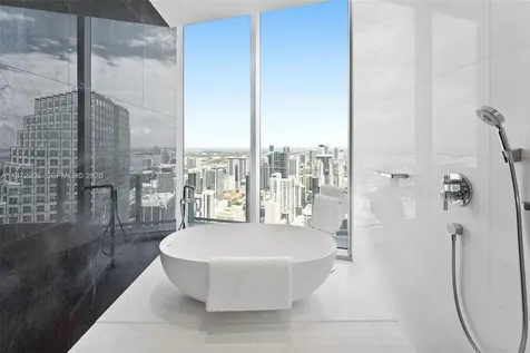 300 Biscayne Blvd Way Miami FL 33131
