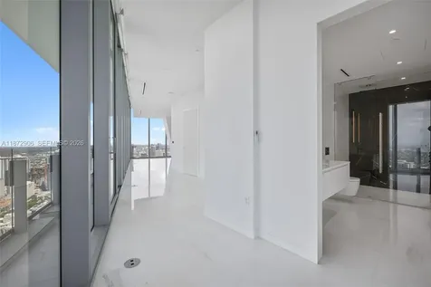 300 Biscayne Blvd Way Miami FL 33131