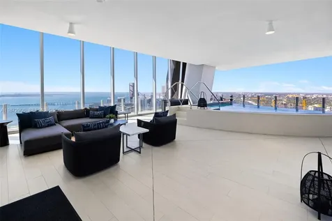 300 Biscayne Blvd Way Miami FL 33131