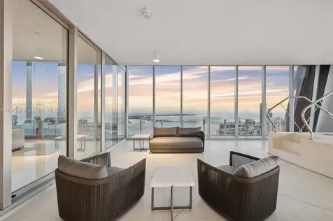 300 Biscayne Blvd Way Miami FL 33131