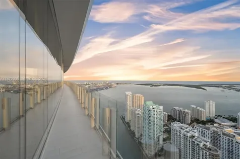 300 Biscayne Blvd Way Miami FL 33131