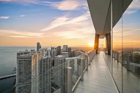 300 Biscayne Blvd Way Miami FL 33131