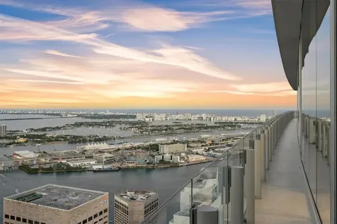 300 Biscayne Blvd Way Miami FL 33131