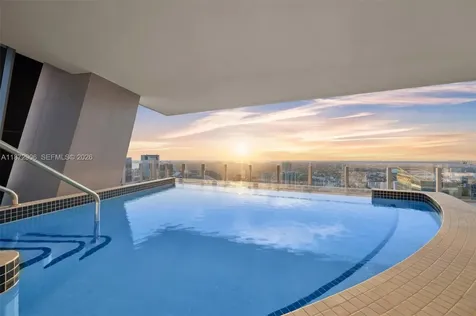 300 Biscayne Blvd Way Miami FL 33131