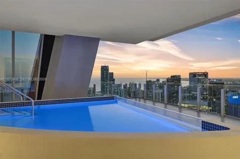 300 Biscayne Blvd Way Miami FL 33131