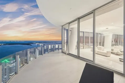 300 Biscayne Blvd Way Miami FL 33131