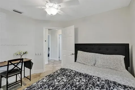 3833 NW 107th Way Sunrise FL 33351