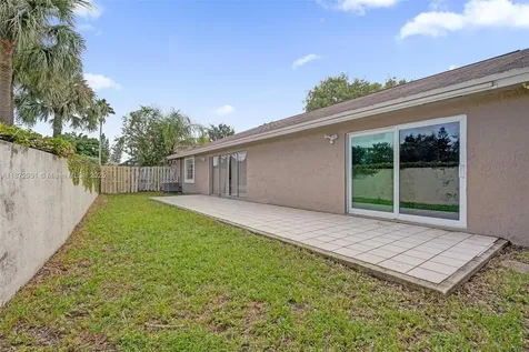 3833 NW 107th Way Sunrise FL 33351
