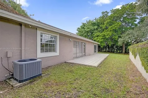 3833 NW 107th Way Sunrise FL 33351