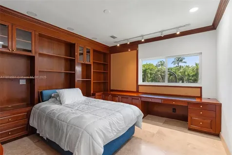 6190 SW 102nd Street Pinecrest FL 33156