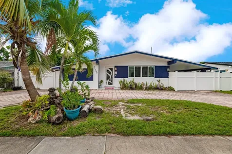 21140 NE 26th Avenue Miami FL 33180