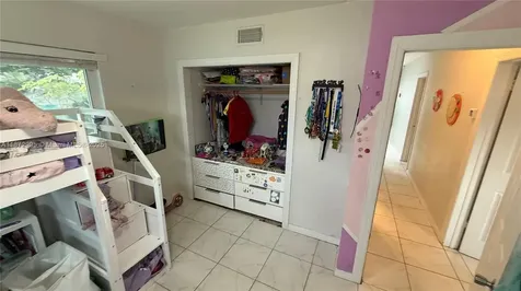 21140 NE 26th Avenue Miami FL 33180