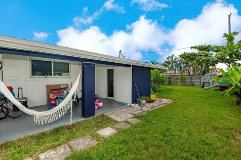 21140 NE 26th Avenue Miami FL 33180
