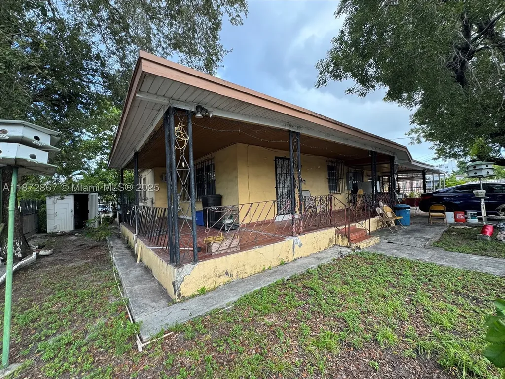 2751 NW 24th Avenue Miami FL 33142