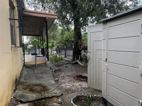 2751 NW 24th Avenue Miami FL 33142