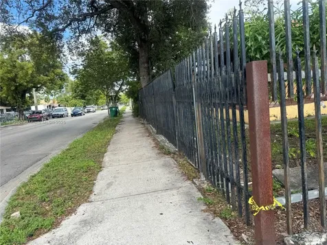 2751 NW 24th Avenue Miami FL 33142