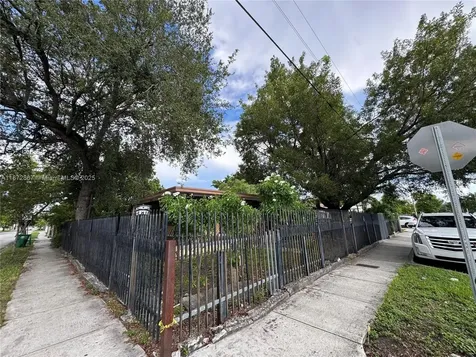 2751 NW 24th Avenue Miami FL 33142