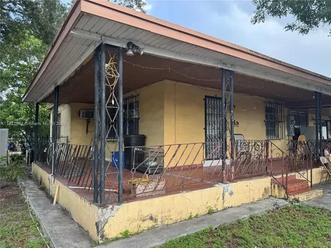 2751 NW 24th Avenue Miami FL 33142