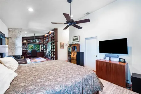 2000 S Bayshore Drive Miami FL 33133