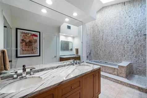 2000 S Bayshore Drive Miami FL 33133