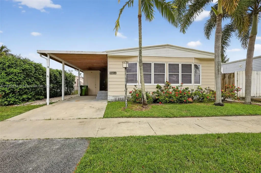 21831 S Heritage Circle Pembroke Pines FL 33029