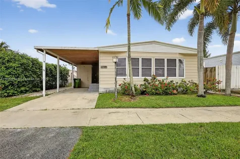 21831 S Heritage Circle Pembroke Pines FL 33029