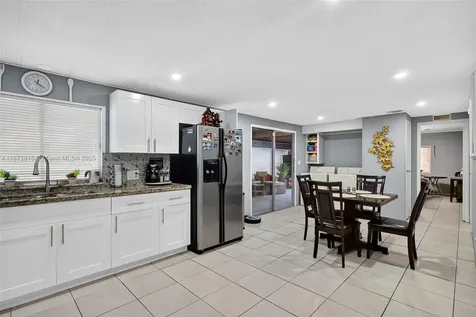 21831 S Heritage Circle Pembroke Pines FL 33029