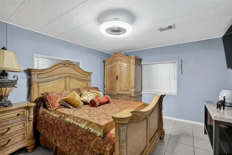 21831 S Heritage Circle Pembroke Pines FL 33029