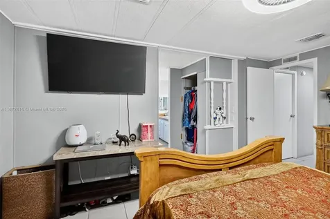 21831 S Heritage Circle Pembroke Pines FL 33029