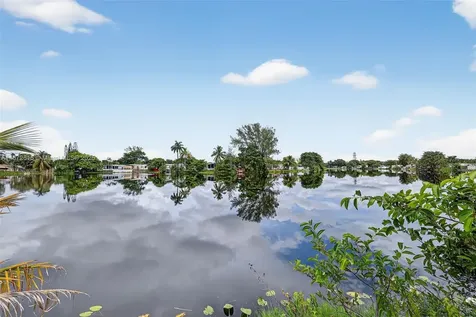 21831 S Heritage Circle Pembroke Pines FL 33029
