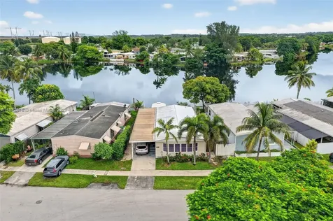 21831 S Heritage Circle Pembroke Pines FL 33029