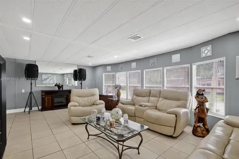 21831 S Heritage Circle Pembroke Pines FL 33029