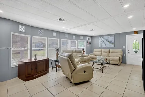 21831 S Heritage Circle Pembroke Pines FL 33029