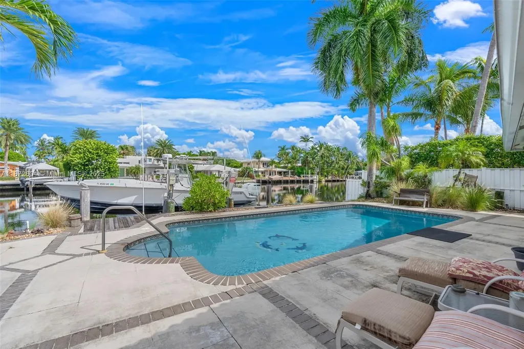 2401 Fryer Point Fort Lauderdale FL 33305