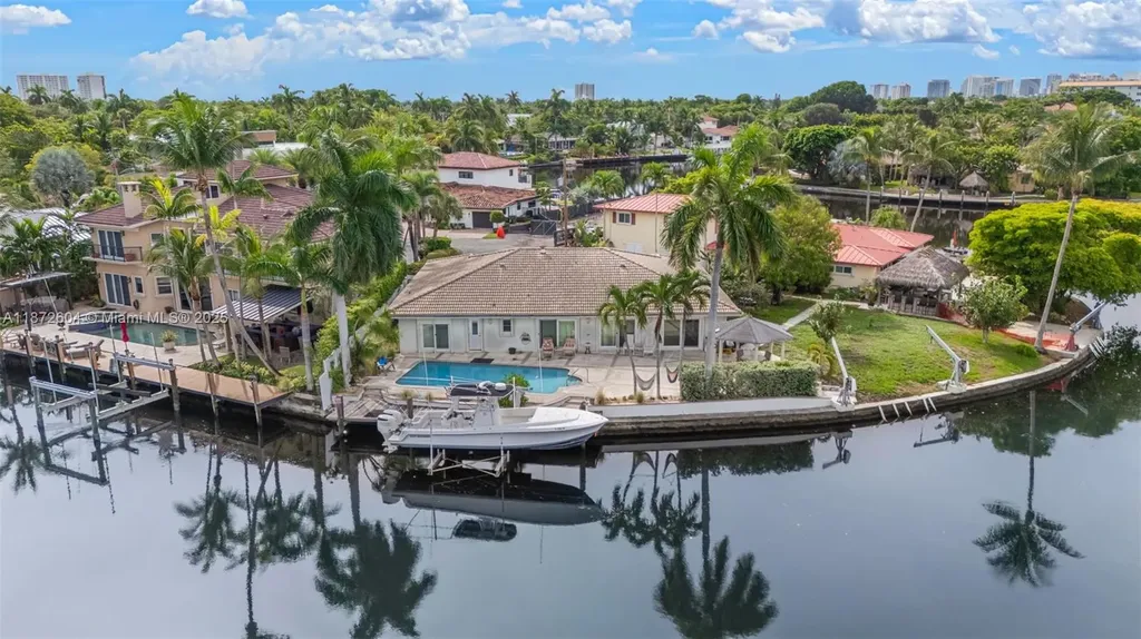 2401 Fryer Point Fort Lauderdale FL 33305